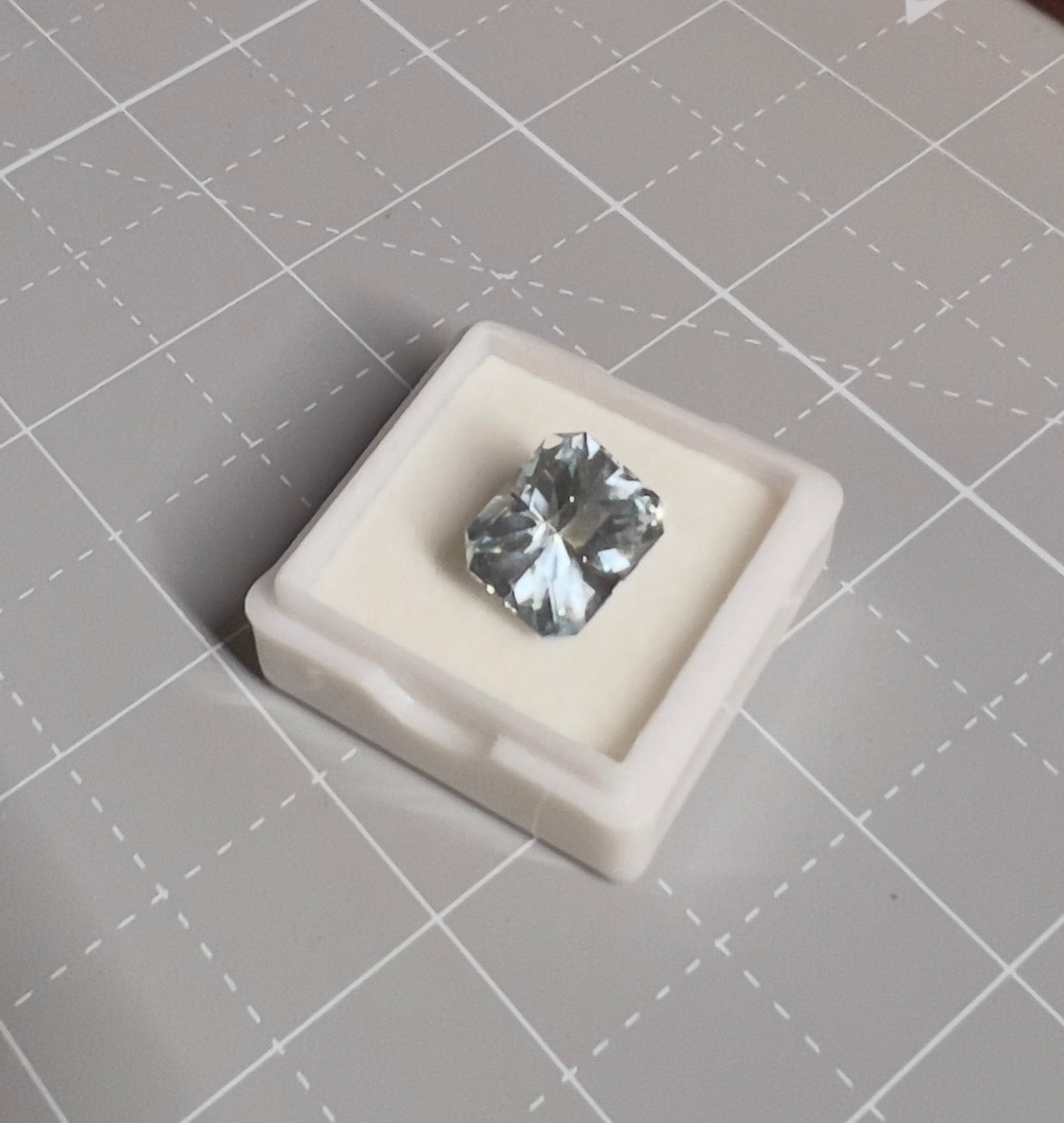 7.17 ct Icy Blue Topaz